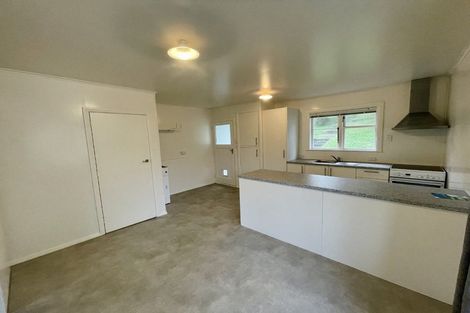 Photo of property in 69 Taylor Terrace, Tawa, Wellington, 5028