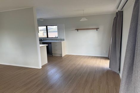 Photo of property in 3 Fiesta Drive, Half Moon Bay, Auckland, 2012