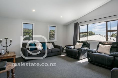 Photo of property in 75 Milton Road, Bluff Hill, Napier, 4110