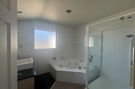 Photo of property in 86 Oakway Drive, Schnapper Rock, Auckland, 0632