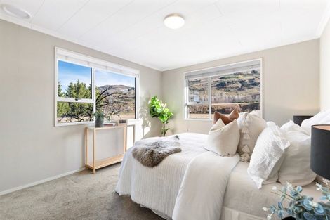 Photo of property in 72 Jims Way, Frankton, Queenstown, 9371