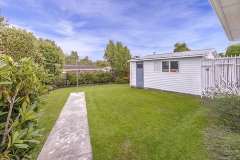 Photo of property in 39 Lake Terrace Road, Burwood, Christchurch, 8061