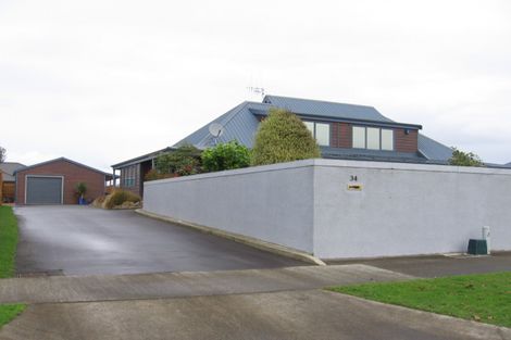 Photo of property in 34 Fernlea Avenue, Kelvin Grove, Palmerston North, 4414