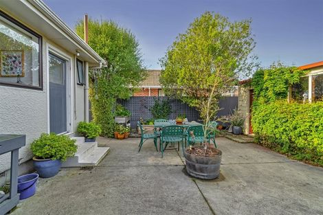 Photo of property in 16 Dunedin Street, Redwood, Christchurch, 8051