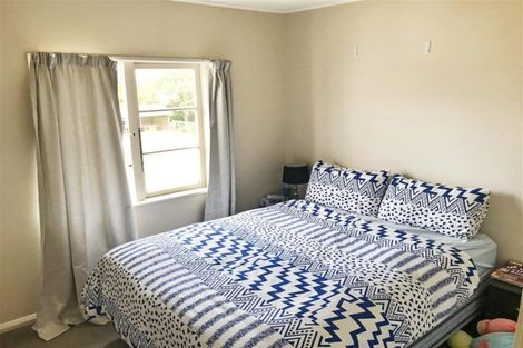 Photo of property in 1/24a Dallinghoe Crescent, Milford, Auckland, 0620