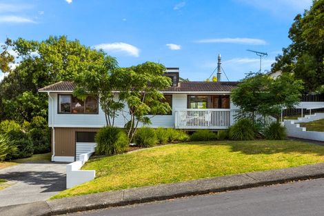 Photo of property in 2 Morlie Place, Torbay, Auckland, 0630