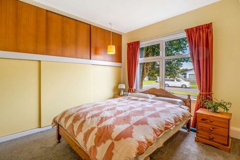 Photo of property in 15 Cleveland Street, Edgeware, Christchurch, 8013