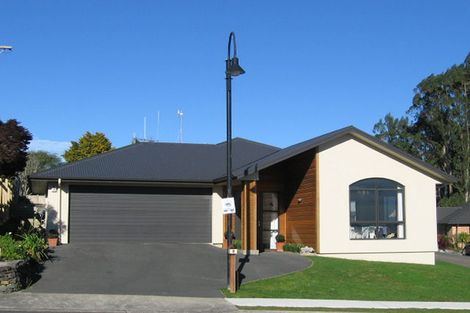 Photo of property in 5a Greenfield Drive, Western Heights, Hamilton, 3200