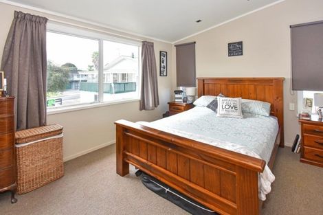 Photo of property in 92a Wharf Road, Clarks Beach, Pukekohe, 2679