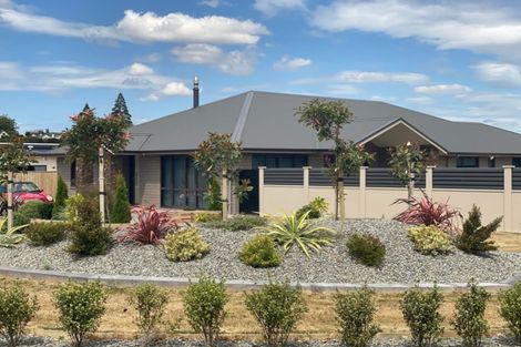 Photo of property in 1 Mcdonald Way, Lansdowne, Masterton, 5810