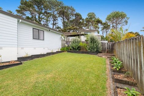 Photo of property in 1/25 Jumento Place, Unsworth Heights, Auckland, 0632