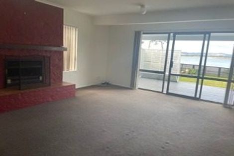 Photo of property in 96 Carnoustie Drive, Wattle Downs, Auckland, 2103