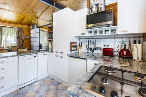 Photo of property in 71 Oregon Drive, Maoribank, Upper Hutt, 5018