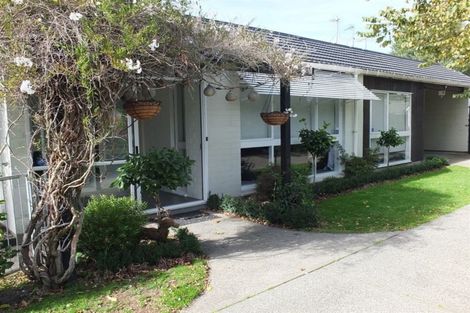 Photo of property in 1/10 Jamell Place, Avonhead, Christchurch, 8042