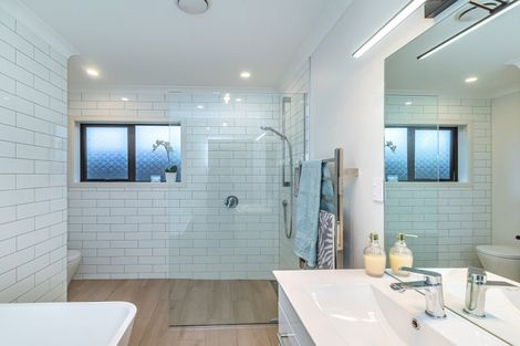 Photo of property in 144b Winchester Street, Levin, 5510