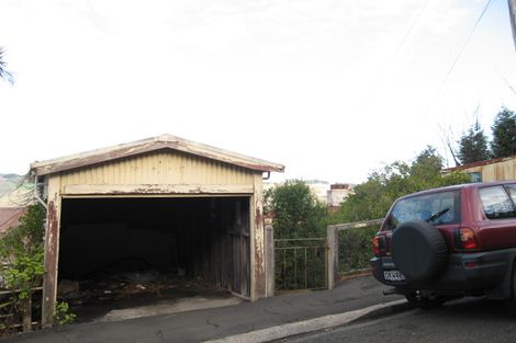 Photo of property in 25 Adderley Terrace, Ravensbourne, Dunedin, 9022