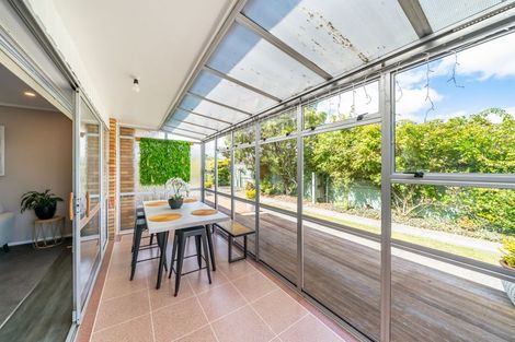 Photo of property in 2/22 Burns Grove, Trentham, Upper Hutt, 5018