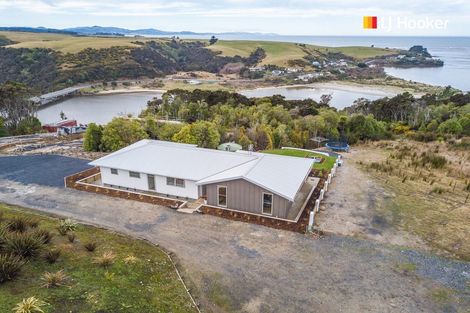Photo of property in 25 Totara Close, Taieri Mouth, Brighton, 9091