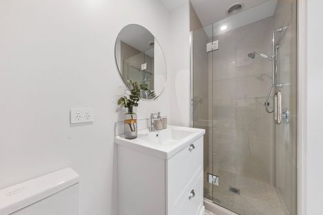 Photo of property in 4/30 Hargest Crescent, Sydenham, Christchurch, 8023