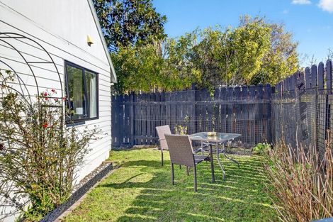 Photo of property in 2/43 Sabulite Road, Kelston, Auckland, 0602