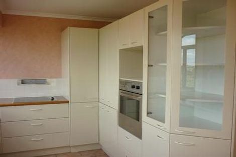 Photo of property in 1/885 East Coast Road, Northcross, Auckland, 0632