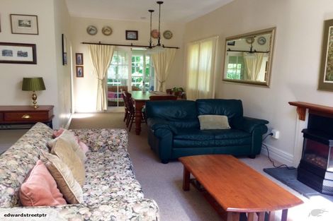 Photo of property in 37 Glenbervie Terrace, Thorndon, Wellington, 6011