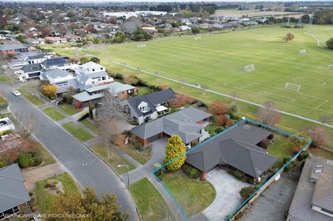 Photo of property in 12 Hatfield Place, Avonhead, Christchurch, 8042