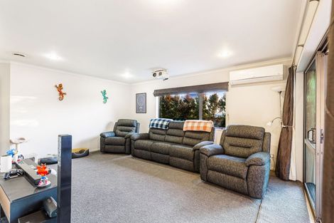 Photo of property in 38 Seamount Drive, Red Beach, 0932