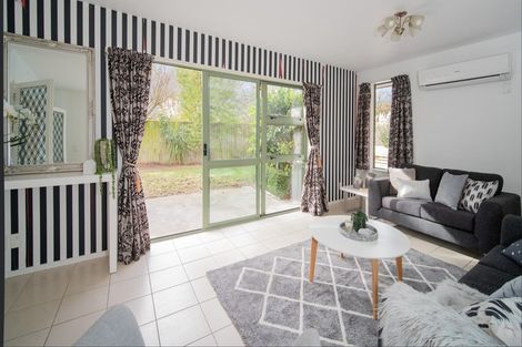 Photo of property in 12 Murfitt Place, Sockburn, Christchurch, 8042