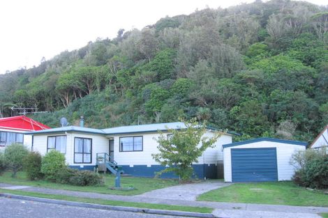 Photo of property in 88 Rangituhi Crescent, Takapuwahia, Porirua, 5022