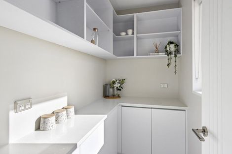 Photo of property in 18 Little Gem Road, Hornby, Christchurch, 8025