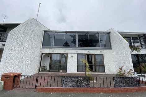 Photo of property in 455 Marine Parade, Napier South, Napier, 4110