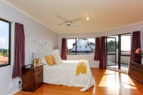 Photo of property in 7 Sandel Rise, Merrilands, New Plymouth, 4312