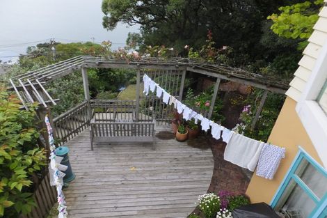 Photo of property in 15 Thane Road, Roseneath, Wellington, 6011