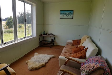Photo of property in 16 Waiwera Gorge Road, Waiwera South, Clinton, 9584