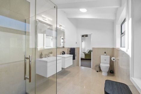 Photo of property in 12a Ridge Lane, New Plymouth, 4310