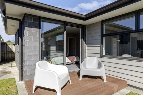 Photo of property in 10 Masters Lane, Waitara, 4320