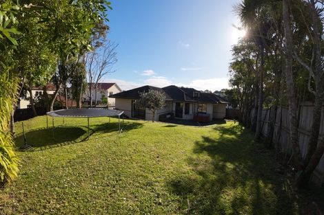 Photo of property in 5 Waimanu Bay Drive, Te Atatu Peninsula, Auckland, 0610