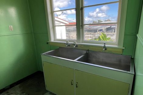 Photo of property in 1010 Tremaine Avenue, Roslyn, Palmerston North, 4414