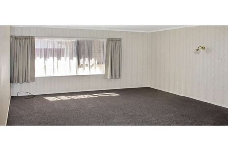 Photo of property in 6 Chertsey Court, Roslyn, Palmerston North, 4414