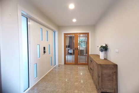 Photo of property in 1004a East Coast Road, Northcross, Auckland, 0630