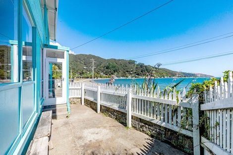 Photo of property in 609 Marine Drive, Days Bay, Lower Hutt, 5013