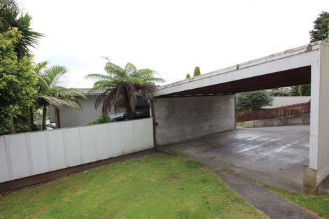 Photo of property in 2/35a Rangatira Road, Beach Haven, Auckland, 0626