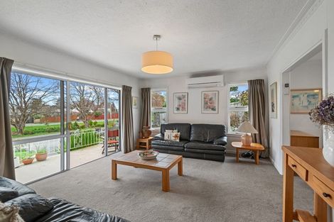 Photo of property in 231 Fifield Terrace, Opawa, Christchurch, 8023