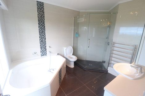 Photo of property in 273 Glenvar Road, Long Bay, Auckland, 0630