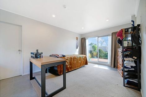 Photo of property in 4 Seakens Way, Glen Eden, Auckland, 0602