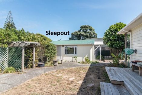 Photo of property in 8 Te Miti Street, Paekakariki, 5034
