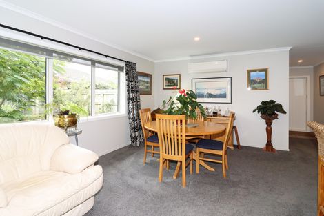 Photo of property in 3 Austin Reid Avenue, Carterton, 5713