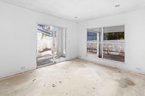 Photo of property in 9 Paritai Drive, Orakei, Auckland, 1071