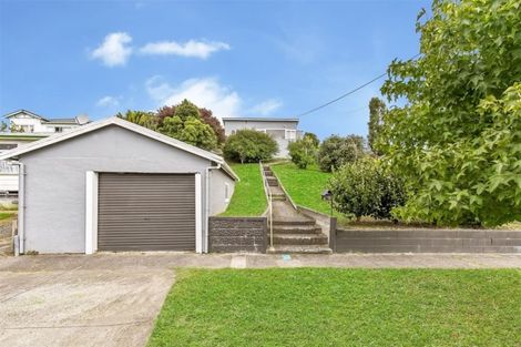 Photo of property in 15 Awaroa Road, Helensville, 0800